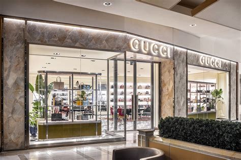 gucci store bay area